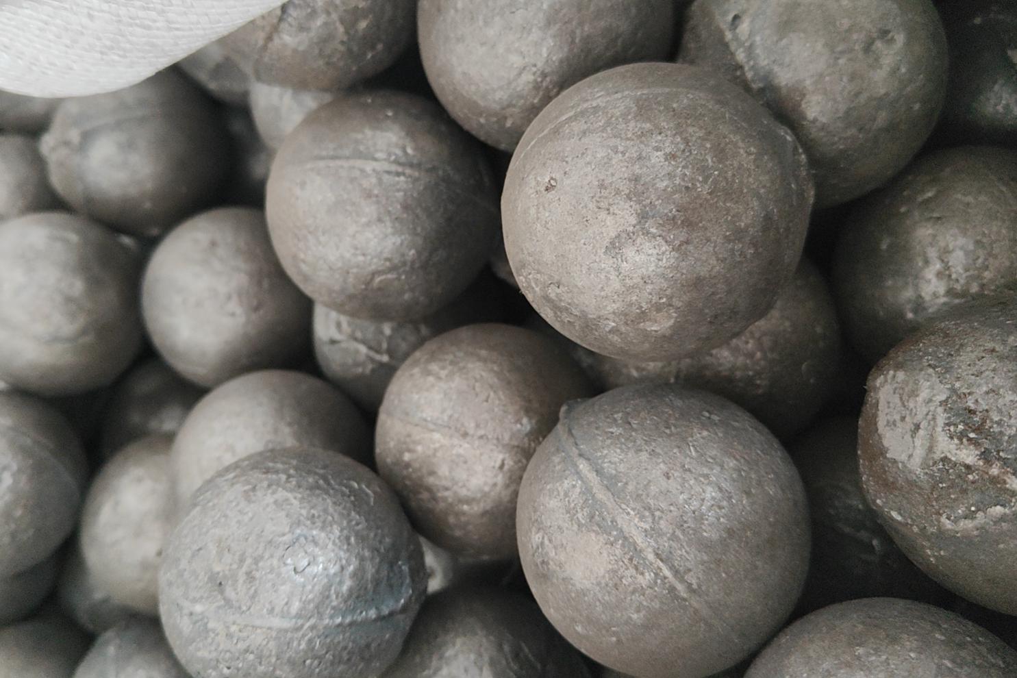 Alloy Cast Grinding Ball For SAG Mill